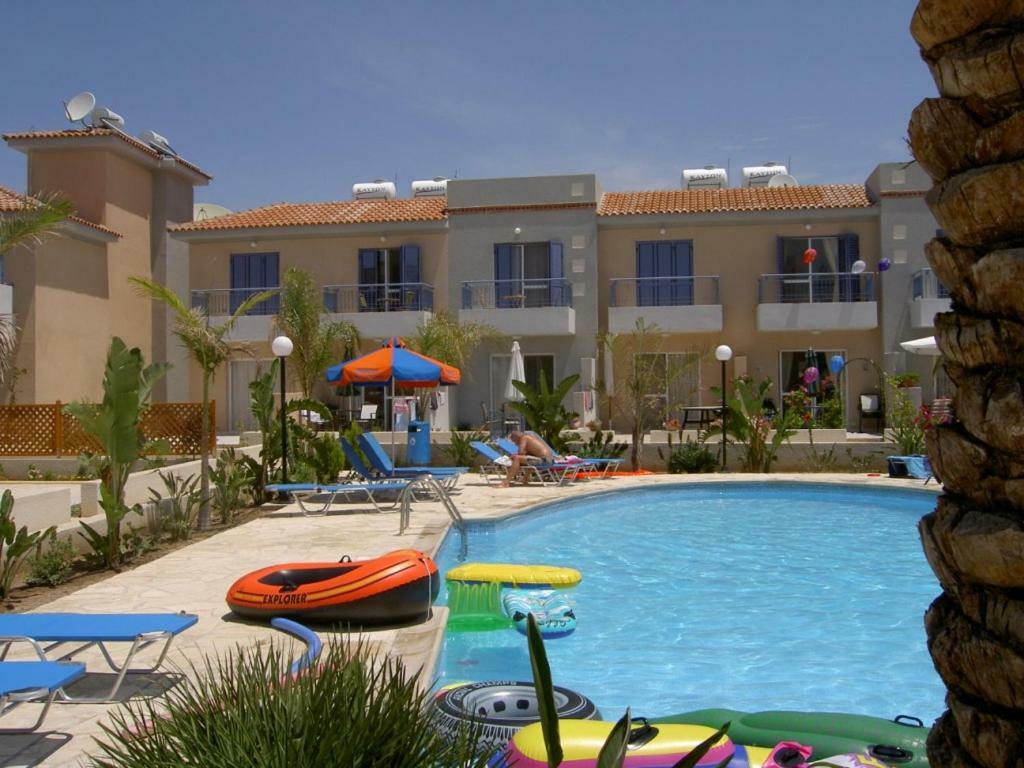 Helios Cottages Paphos 外观 照片